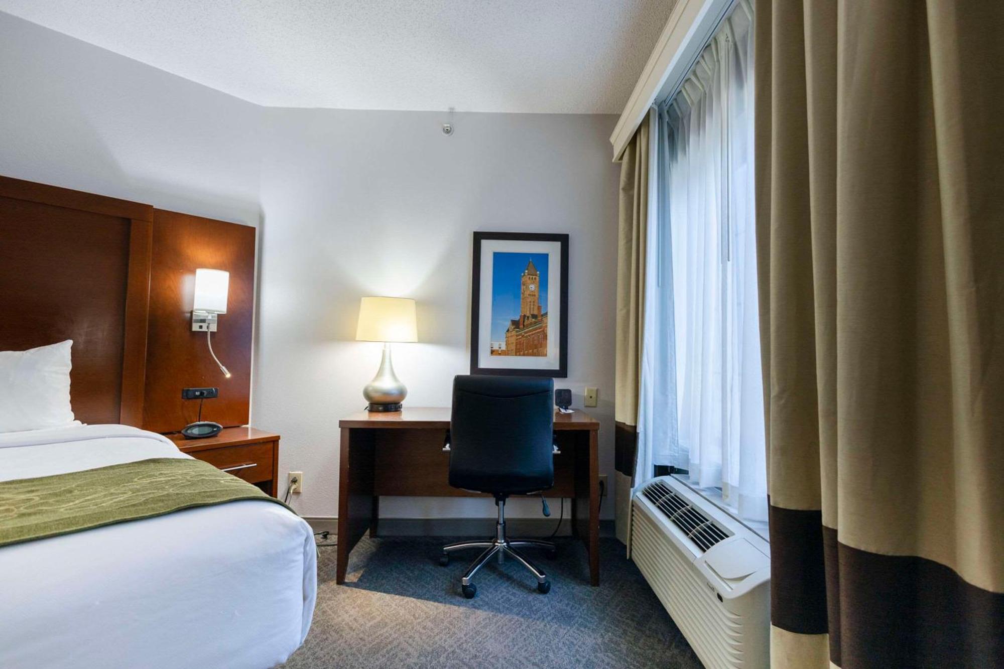 Comfort Suites Спрингфилд Экстерьер фото