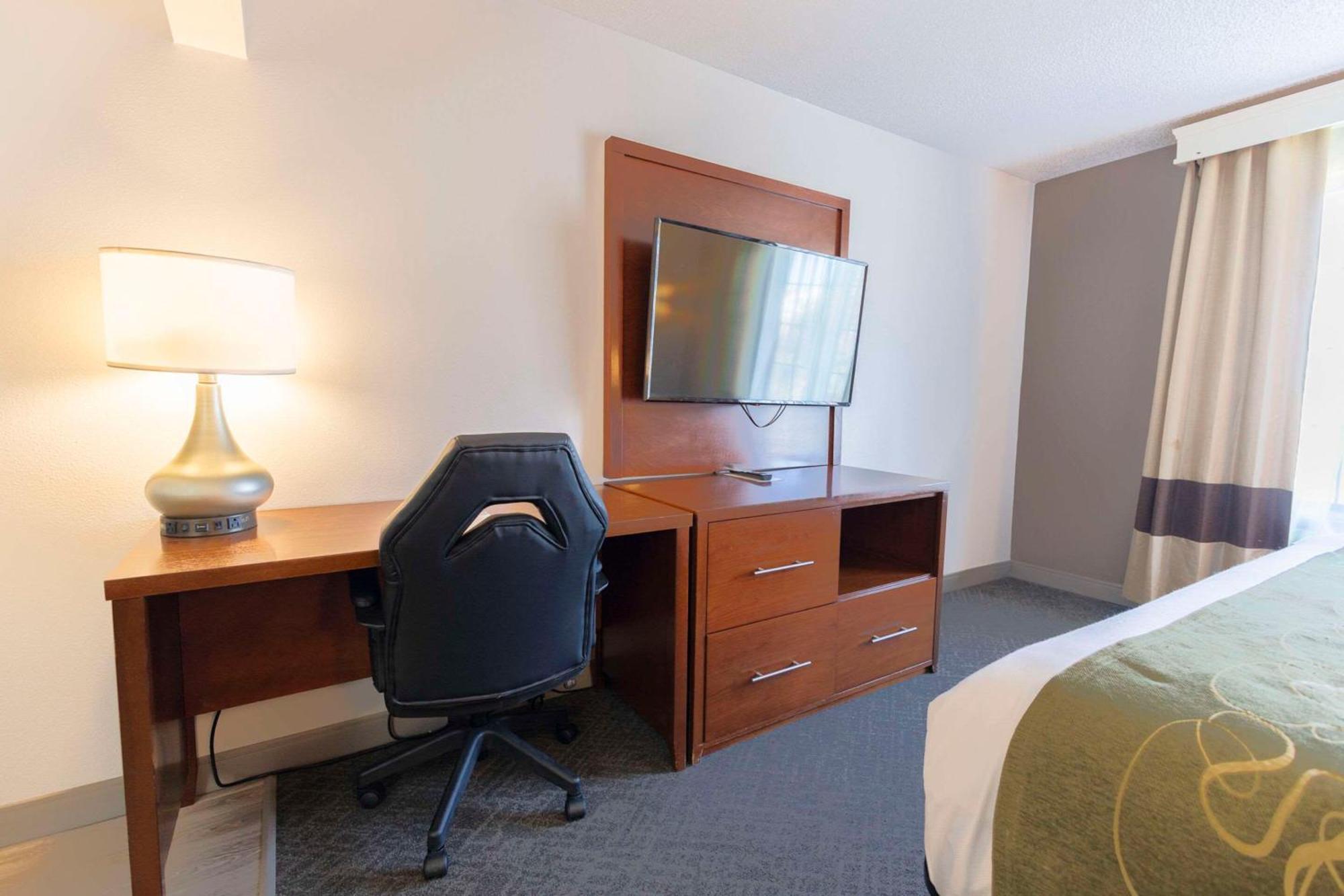 Comfort Suites Спрингфилд Экстерьер фото